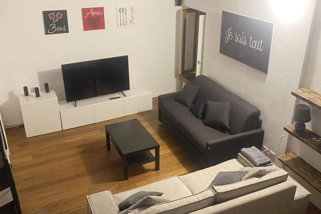 La Petite Maison - Two-Room Apartment Bergamo Bagian luar foto